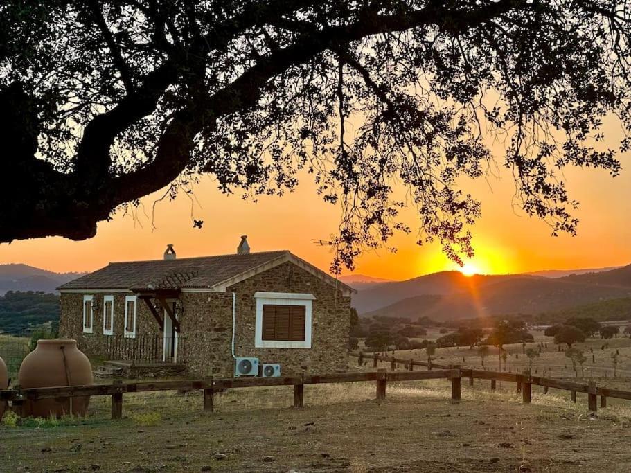 Finca La Alcolehuela En Parque Natural De Despenaperros サンタ・エレーナ エクステリア 写真